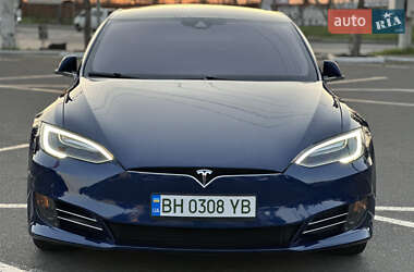 Лифтбек Tesla Model S 2016 в 
