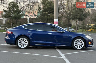 Лифтбек Tesla Model S 2016 в 
