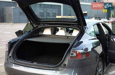 Ліфтбек Tesla Model S 2019 в 
