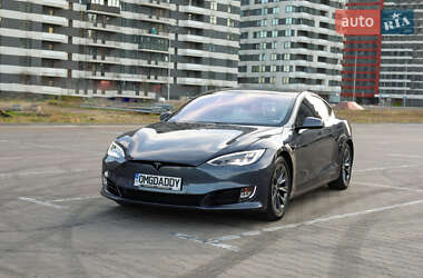 Ліфтбек Tesla Model S 2019 в 