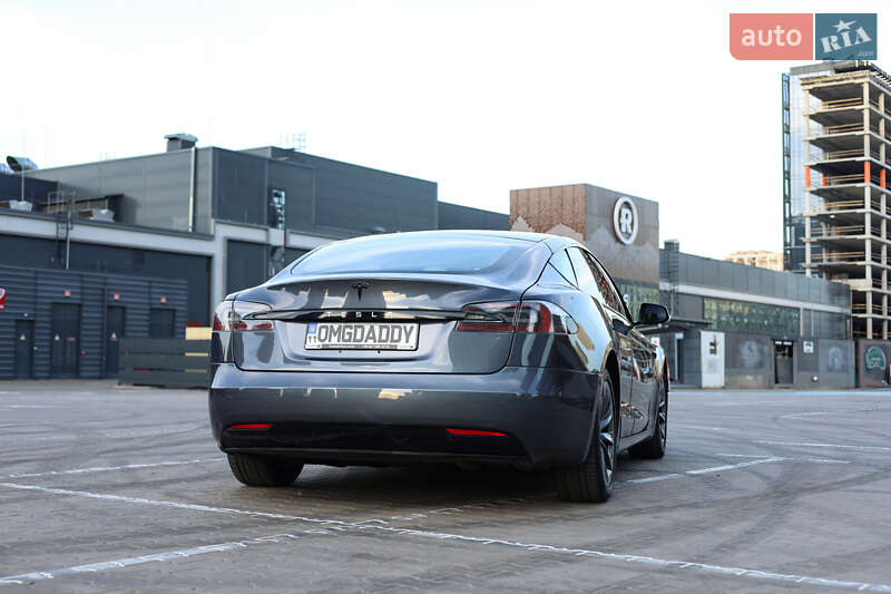 Лифтбек Tesla Model S 2019 в Киеве