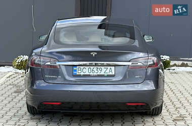 Лифтбек Tesla Model S 2017 в 