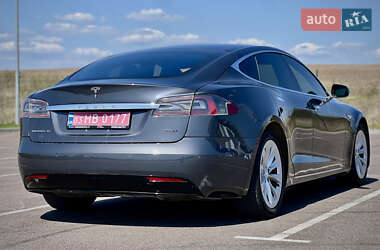 Ліфтбек Tesla Model S 2016 в 