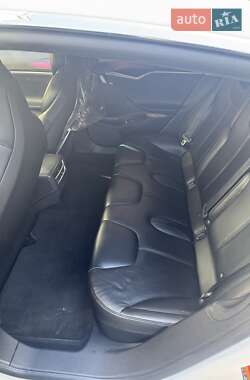 Лифтбек Tesla Model S 2017 в 