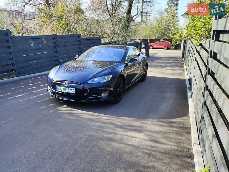 Лифтбек Tesla Model S 2014 в Ирпене фото 11 Лифтбек Tesla Model S 2014 в Ирпене