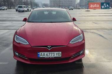 Лифтбек Tesla Model S 2017 в Киеве