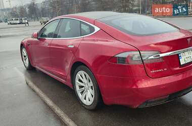 Лифтбек Tesla Model S 2017 в 