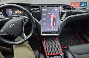 Лифтбек Tesla Model S 2017 в 