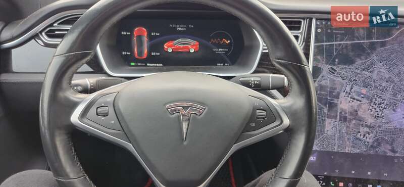Лифтбек Tesla Model S 2017 в Киеве