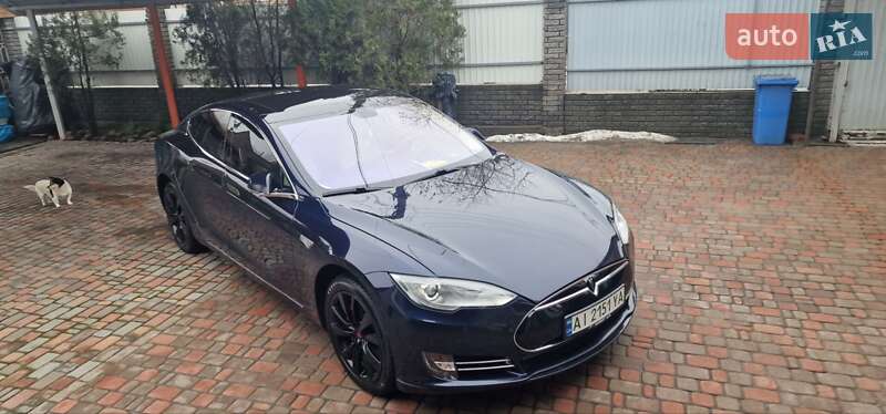 Лифтбек Tesla Model S 2014 в Киеве