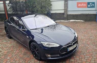 Лифтбек Tesla Model S 2014 в 