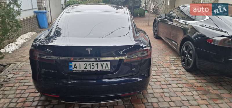 Лифтбек Tesla Model S 2014 в Киеве