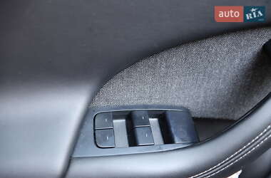 Лифтбек Tesla Model S 2021 в 