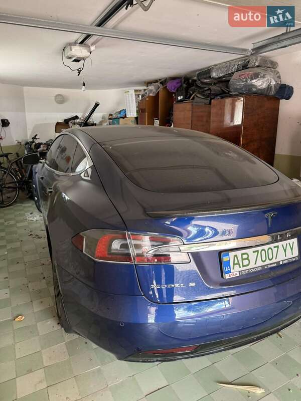 Лифтбек Tesla Model S 2017 в Херсоне