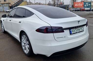 Лифтбек Tesla Model S 2017 в 