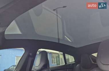Лифтбек Tesla Model S 2017 в 