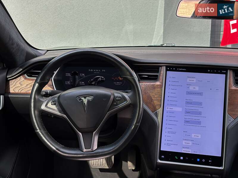 Лифтбек Tesla Model S 2019 в Киеве