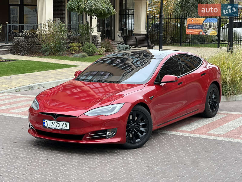 Tesla Model S 2016