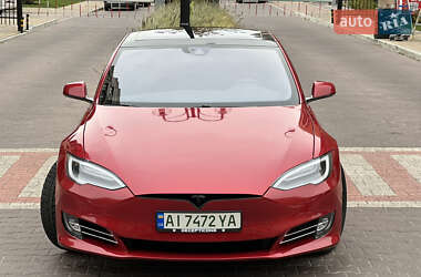 Лифтбек Tesla Model S 2016 в 