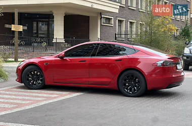 Лифтбек Tesla Model S 2016 в 