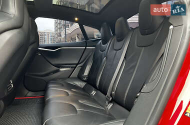 Лифтбек Tesla Model S 2016 в 