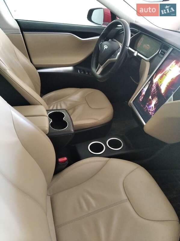 Ліфтбек Tesla Model S 2014 в Житомирі