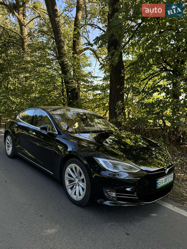 Лифтбек Tesla Model S 2016 в Хмельницком фото 3 Лифтбек Tesla Model S 2016 в Хмельницком