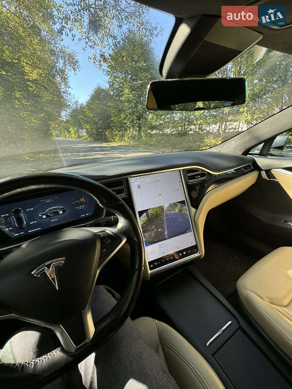 Лифтбек Tesla Model S 2016 в Хмельницком фото 8 Лифтбек Tesla Model S 2016 в Хмельницком