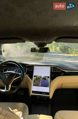 Лифтбек Tesla Model S 2016 в Хмельницком