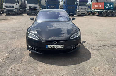 Лифтбек Tesla Model S 2018 в 