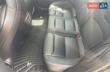 Лифтбек Tesla Model S 2018 в 