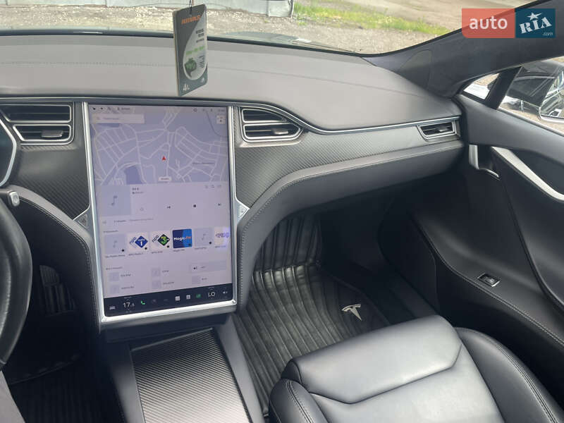 Лифтбек Tesla Model S 2018 в Александрие
