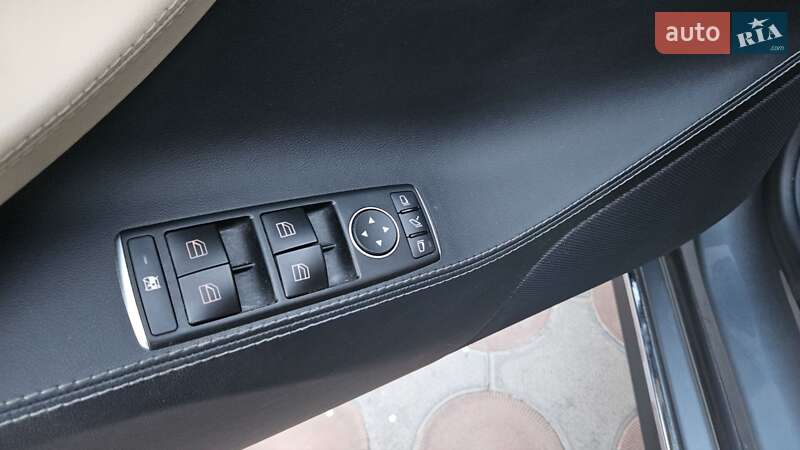 Ліфтбек Tesla Model S 2014 в Тернополі