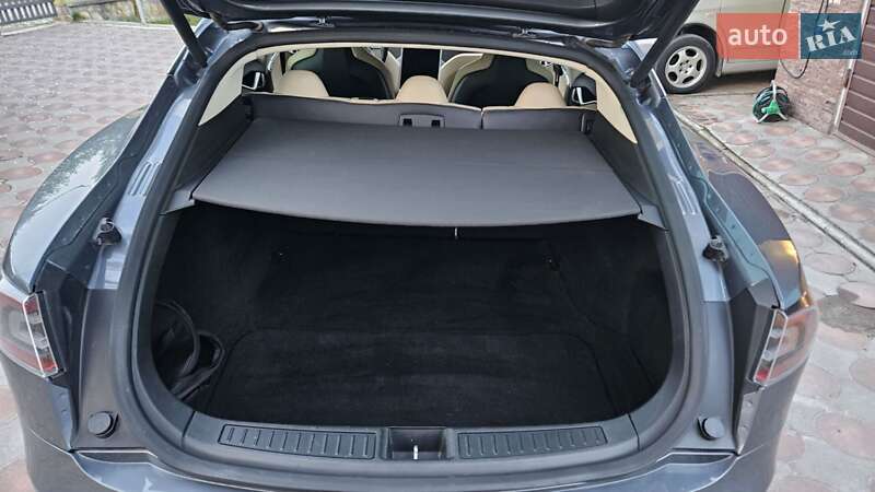 Ліфтбек Tesla Model S 2014 в Тернополі