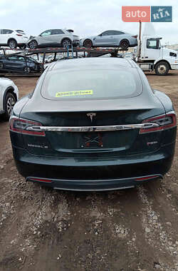 Лифтбек Tesla Model S 2014 в 