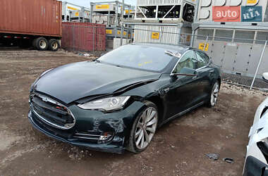 Лифтбек Tesla Model S 2014 в 