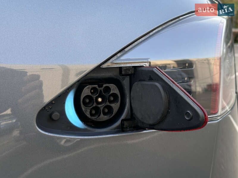 Лифтбек Tesla Model S 2014 в Киеве