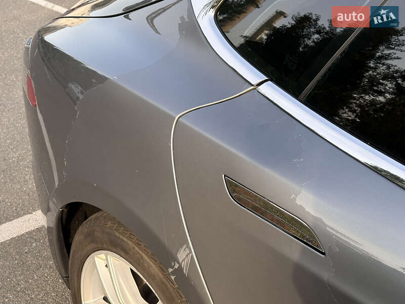 Лифтбек Tesla Model S 2014 в Киеве