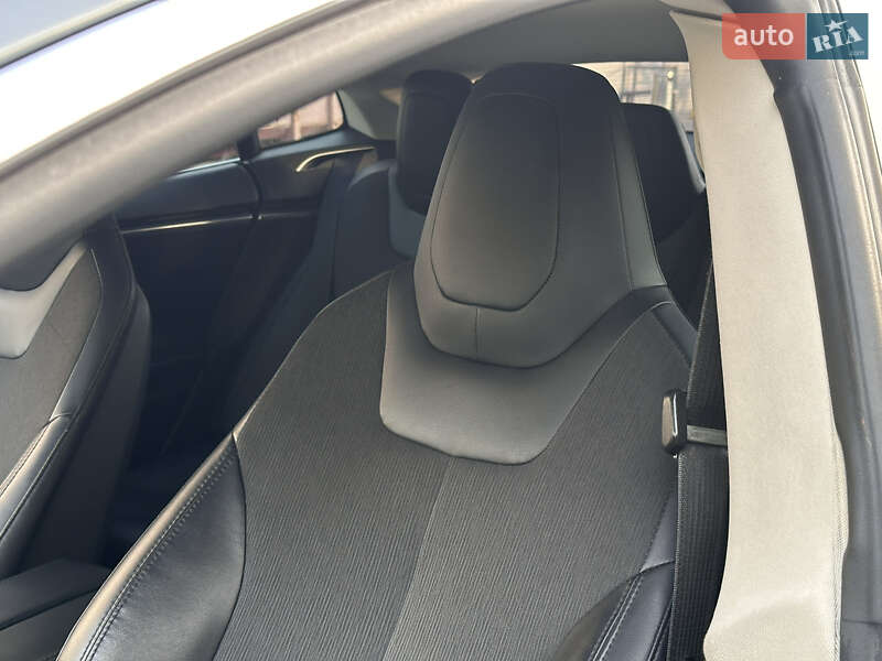 Лифтбек Tesla Model S 2014 в Киеве