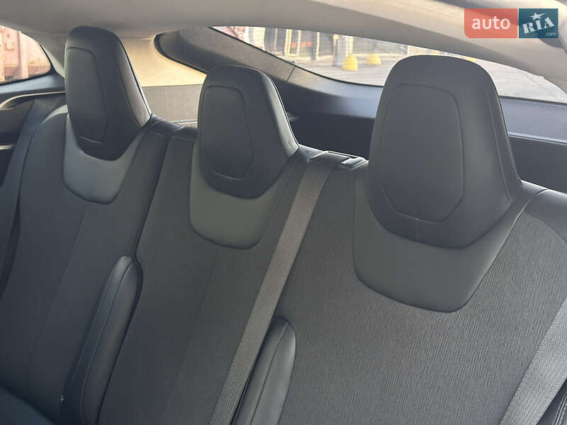 Лифтбек Tesla Model S 2014 в Киеве
