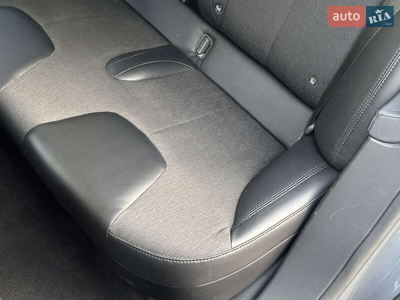 Лифтбек Tesla Model S 2014 в Киеве