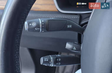 Ліфтбек Tesla Model S 2018 в Тернополі