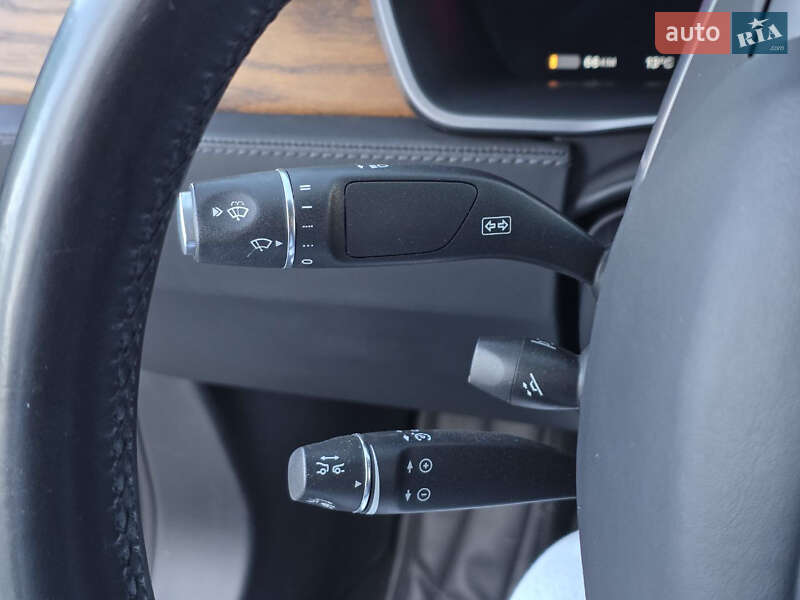 Лифтбек Tesla Model S 2018 в Тернополе