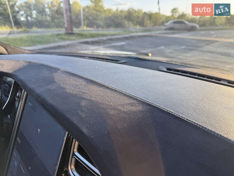 Ліфтбек Tesla Model S 2015 в Києві фото 12 Ліфтбек Tesla Model S 2015 в Києві