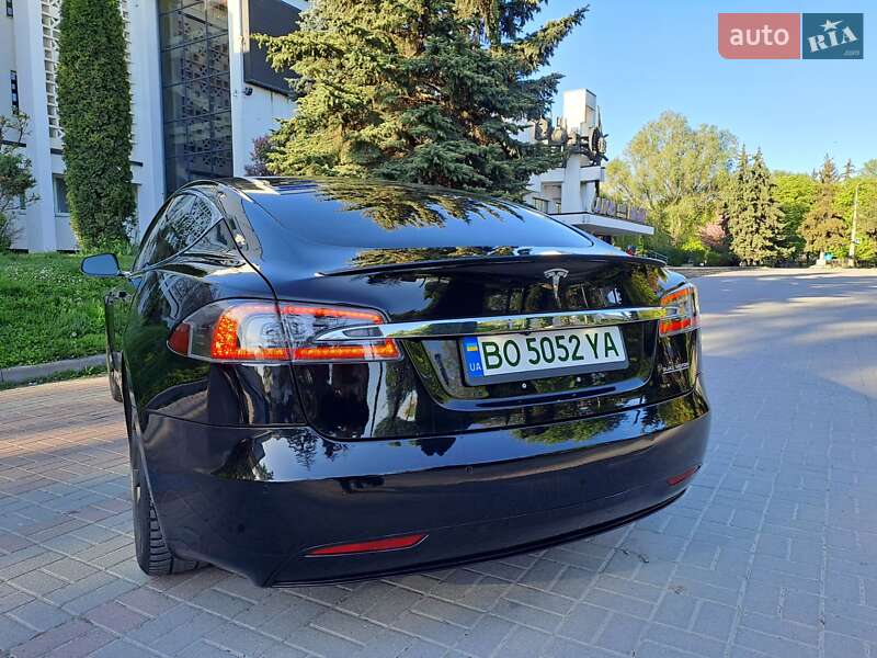 Лифтбек Tesla Model S 2020 в Тернополе
