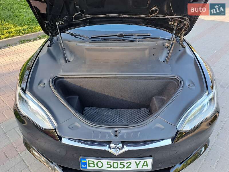 Лифтбек Tesla Model S 2020 в Тернополе