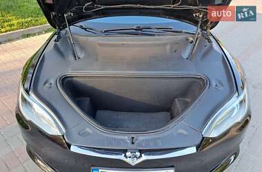 Лифтбек Tesla Model S 2020 в 