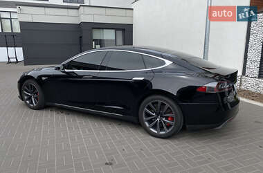 Ліфтбек Tesla Model S 2013 в 