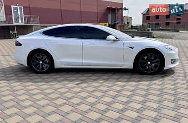 Лифтбек Tesla Model S 2017 в 