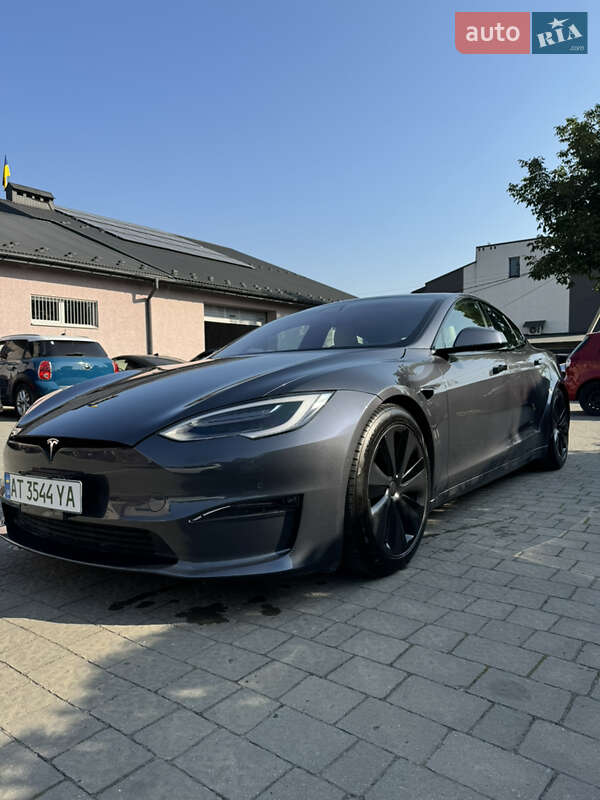 Лифтбек Tesla Model S 2021 в 
